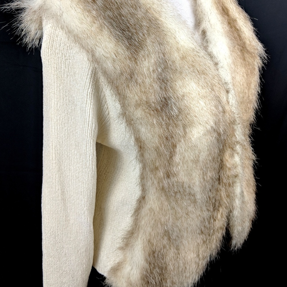 NWOT Faux FurTrimmed Ladies Cardigan Sweater